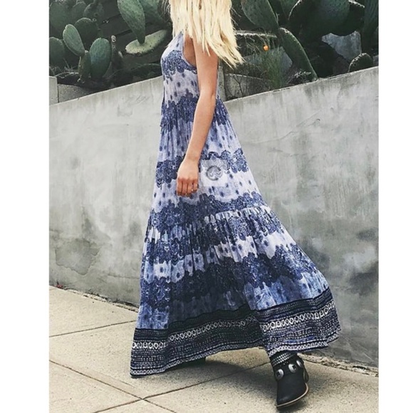 Revolve Somedays Lovin Open Eyes Tiered Maxi Dress Size Large NWOT - Picture 15 of 16